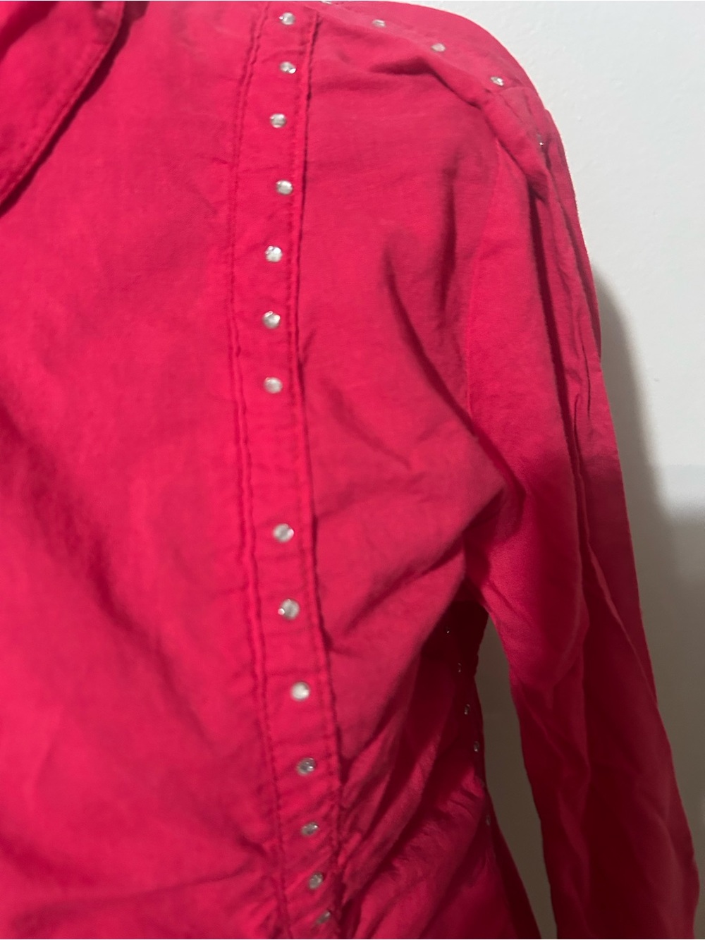 Volcom Red Ruched Button-Down Shirt - Picture 5 of 5